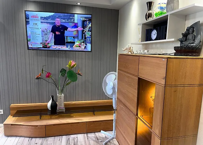 شقة First-floor In ترير